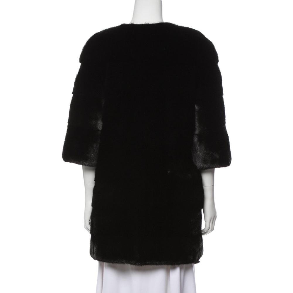 Stylish modern mink coat - Picture 3 of 12